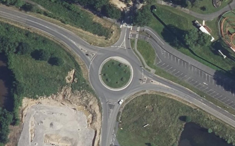 Vue aérienne du Rond-point anonyme n°344324340