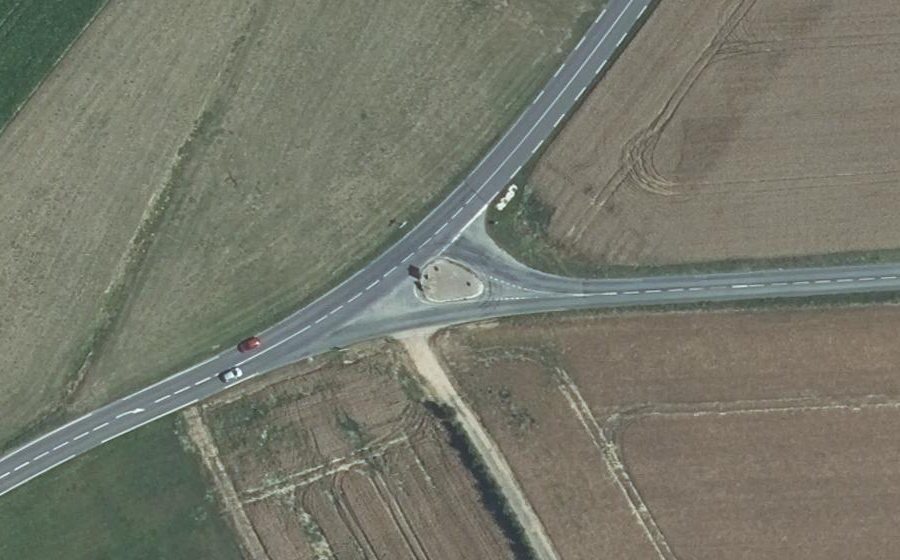 Vue aérienne du Rond-point anonyme n°34435224