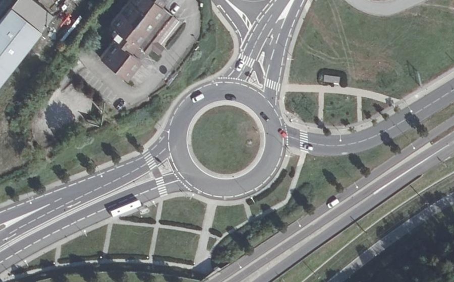 Vue aérienne du Rond-point anonyme n°344446962