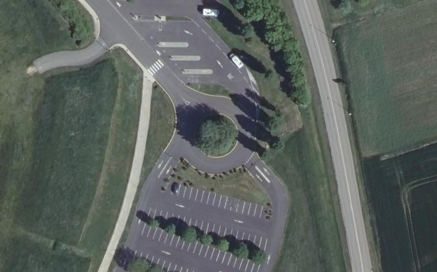 Vue aérienne du Rond-point anonyme n°344521931