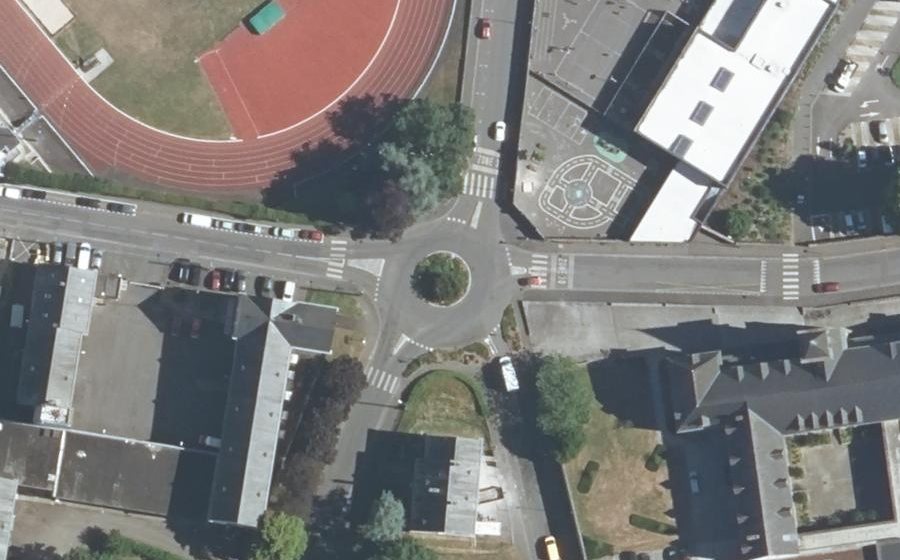 Vue aérienne du Rond-point anonyme n°346082492