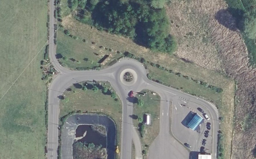 Vue aérienne du Rond-point anonyme n°34628187