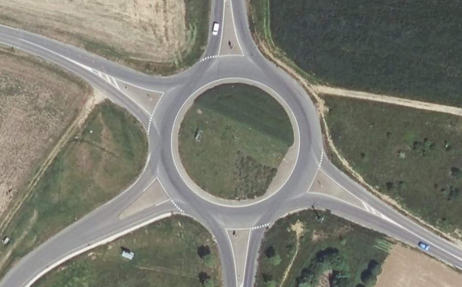 Vue aérienne du Rond-point anonyme n°34665581