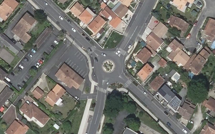 Vue aérienne du Rond-point anonyme n°34772017