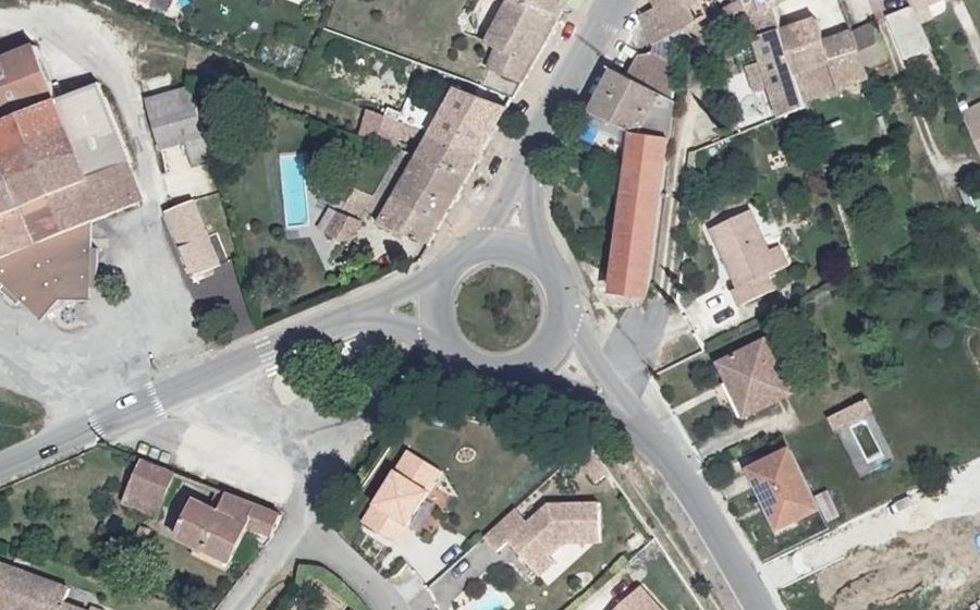 Vue aérienne du Rond-point anonyme n°34912467