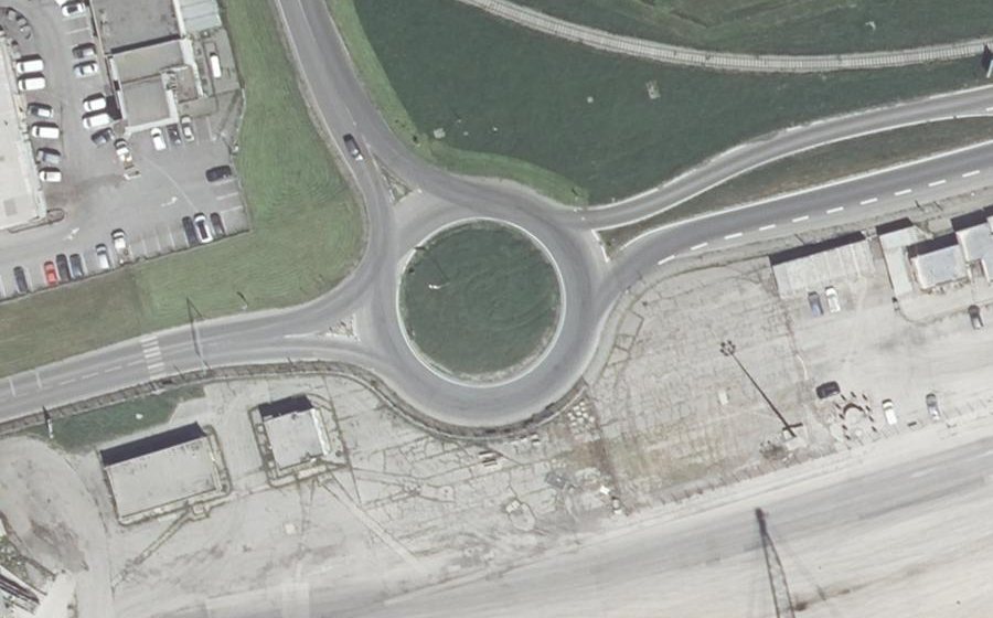 Vue aérienne du Rond-point anonyme n°35004926
