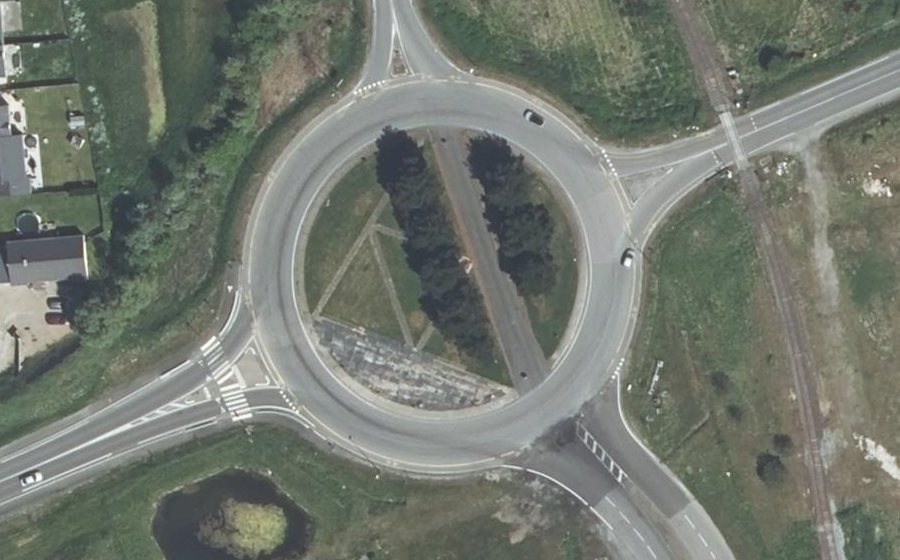 Vue aérienne du Rond-point anonyme n°35005609