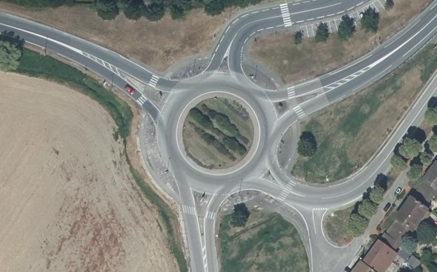 Vue aérienne du Rond-point anonyme n°35014150
