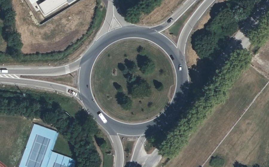 Vue aérienne du Rond-point anonyme n°35014156
