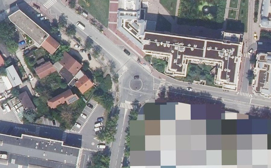 Vue aérienne du Rond-point anonyme n°350191186