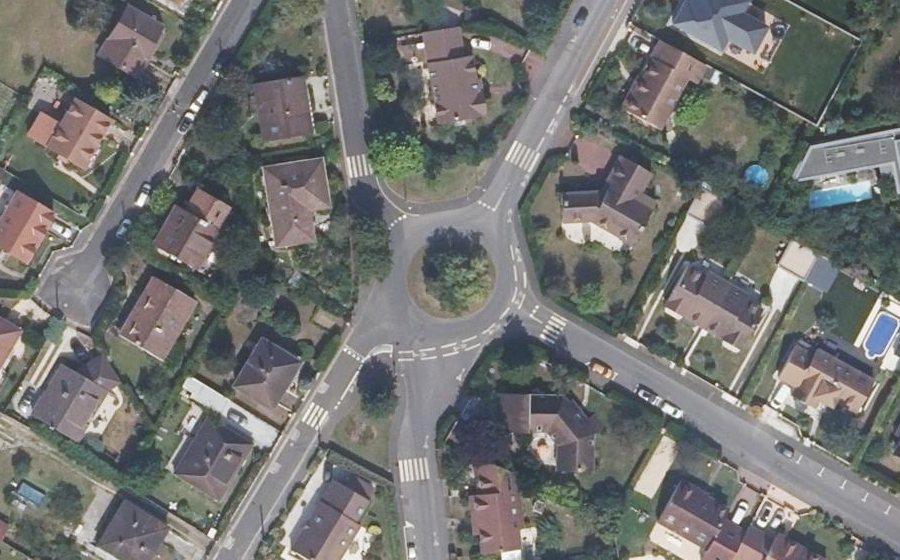 Vue aérienne du Rond-point anonyme n°35039306