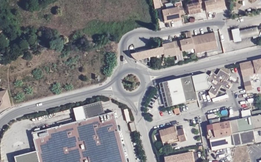 Vue aérienne du Rond-point anonyme n°35085023