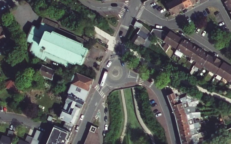 Vue aérienne du Rond-point anonyme n°351141837