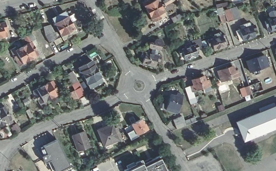 Vue aérienne du Rond-point anonyme n°35221089