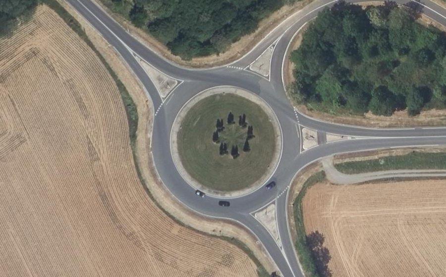 Vue aérienne du Rond-point anonyme n°35426323