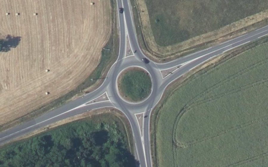 Vue aérienne du Rond-point anonyme n°35428702