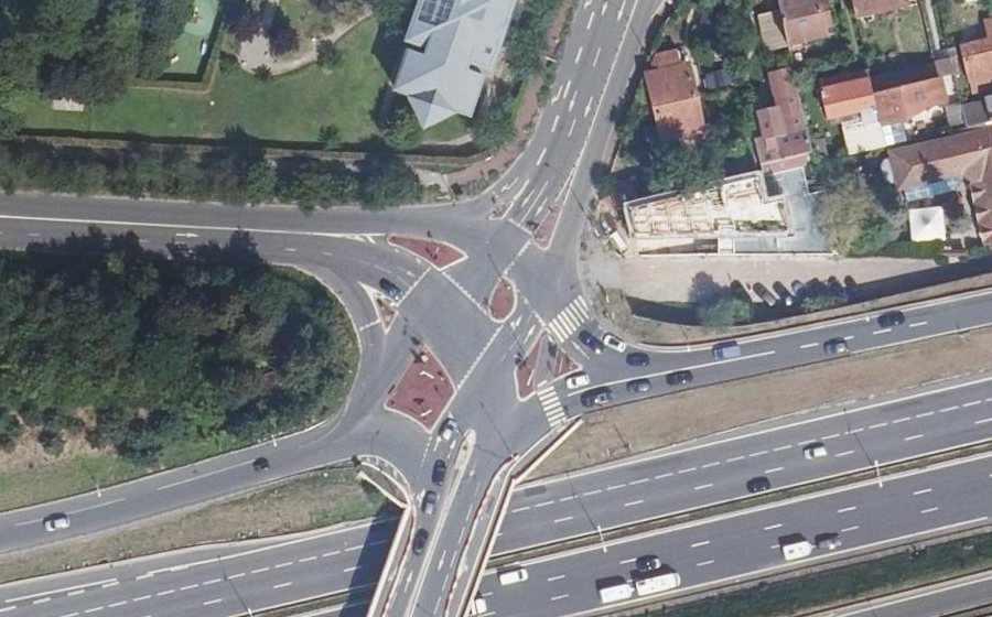 Vue aérienne du Rond-point anonyme n°35515350
