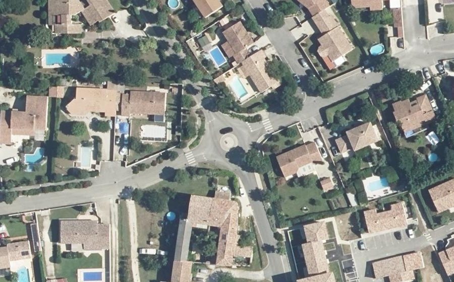Vue aérienne du Rond-point anonyme n°35546677