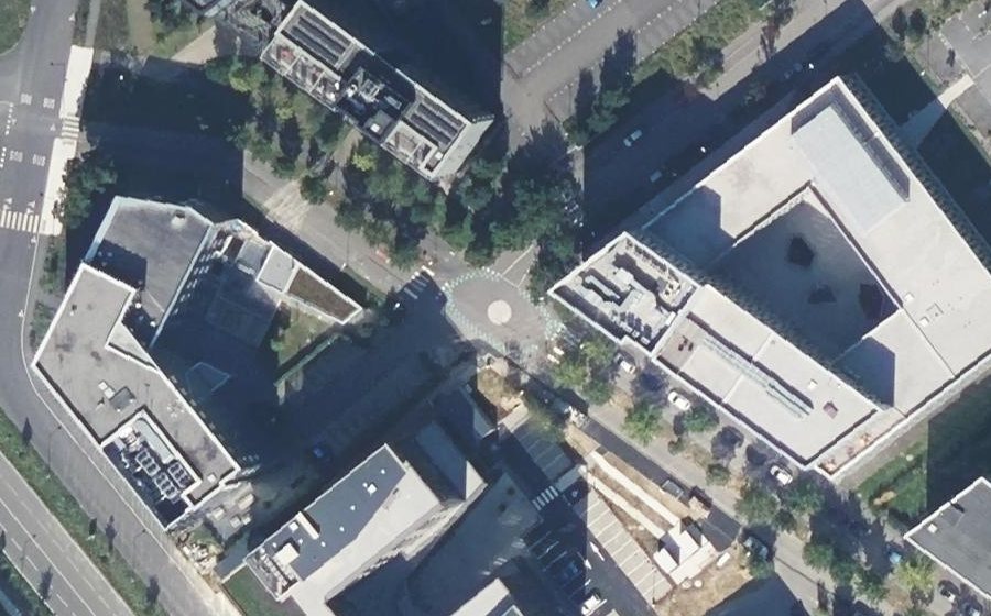Vue aérienne du Rond-point anonyme n°355546449