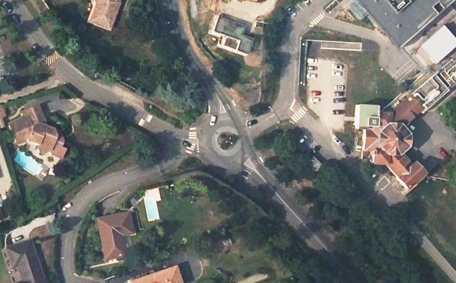 Vue aérienne du Rond-point anonyme n°356220256