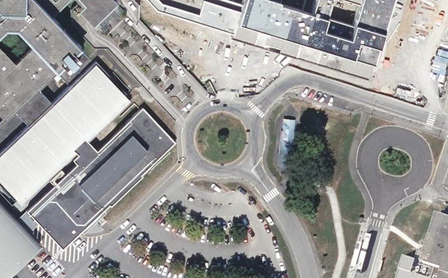Vue aérienne du Rond-point anonyme n°35726745