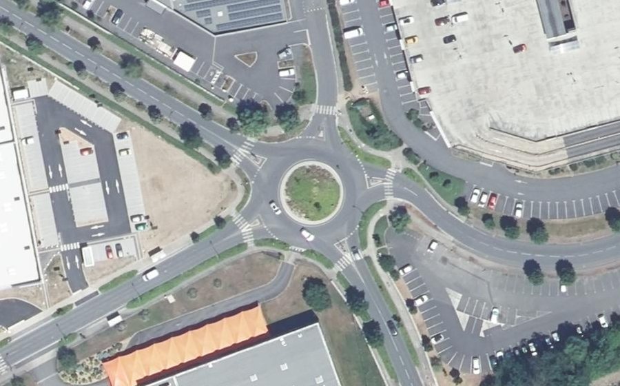 Vue aérienne du Rond-point anonyme n°35770027