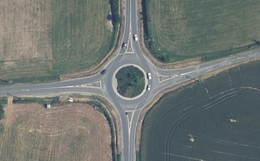 Vue aérienne du Rond-point anonyme n°35772441