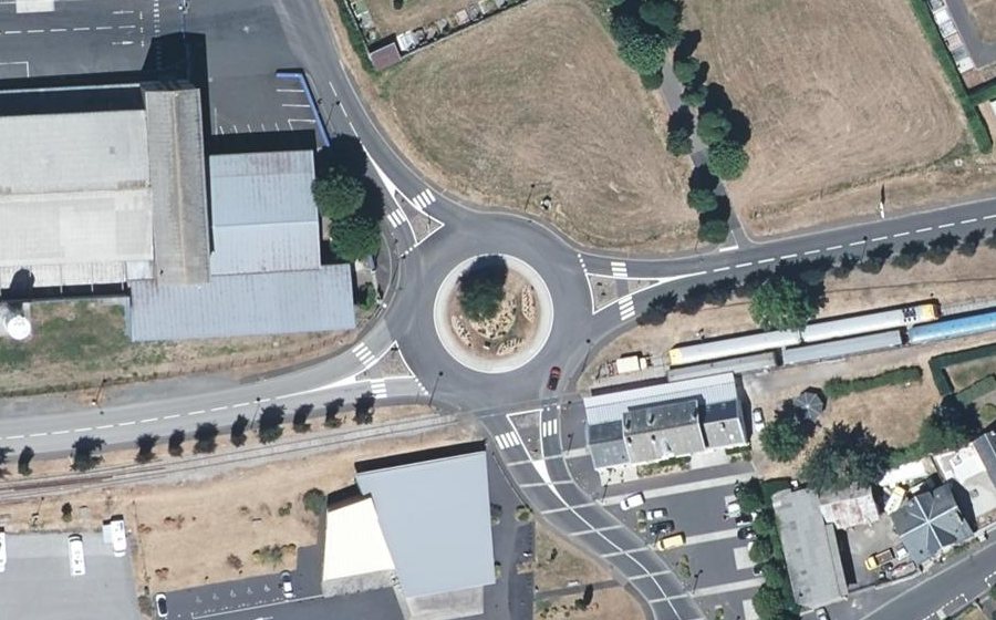 Vue aérienne du Rond-point anonyme n°3600130