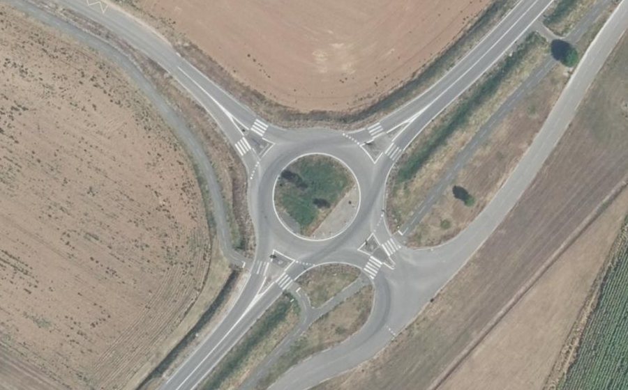 Vue aérienne du Rond-point anonyme n°361230125