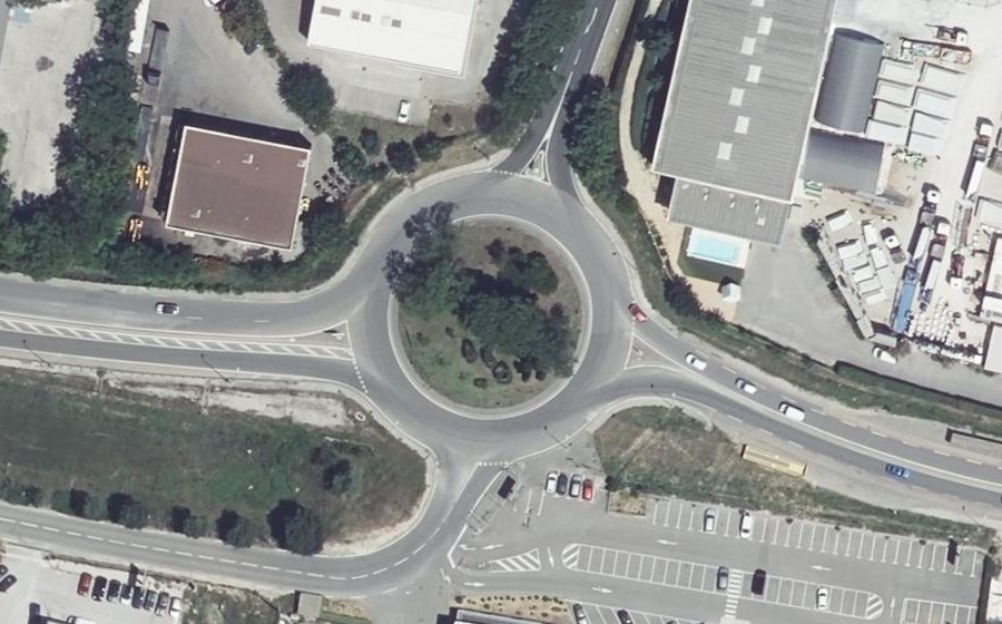 Vue aérienne du Rond-point anonyme n°3625526