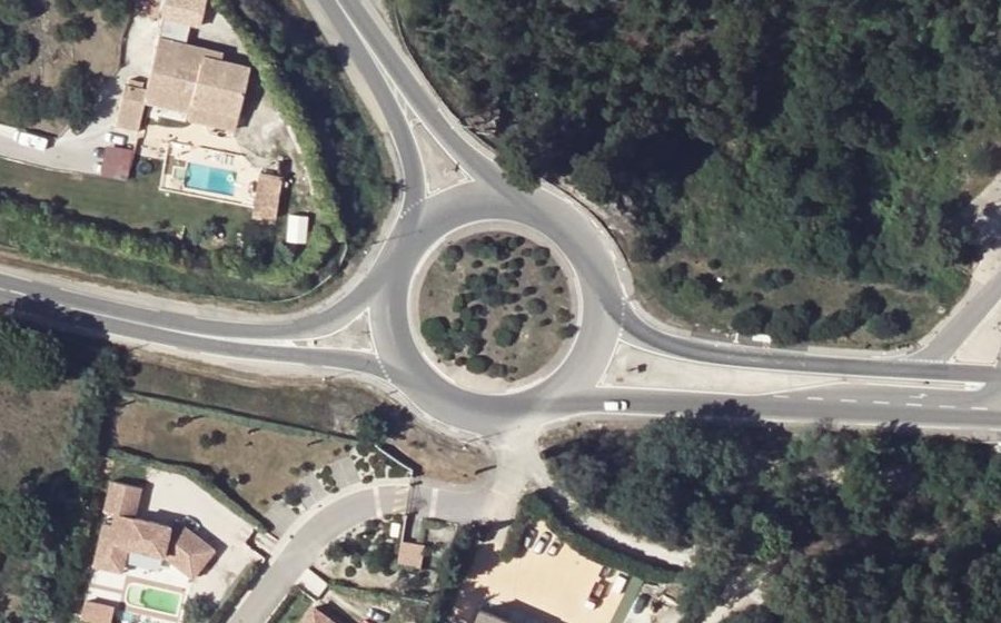 Vue aérienne du Rond-point anonyme n°3627704