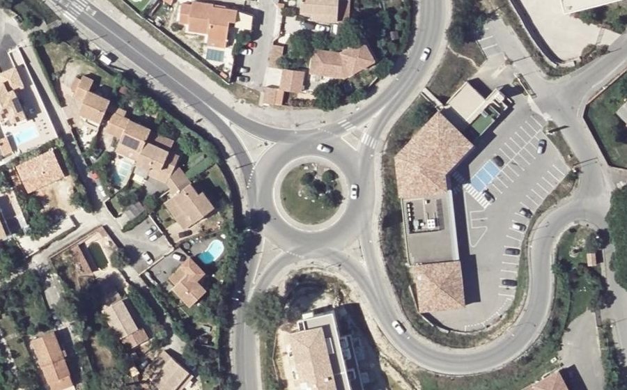 Vue aérienne du Rond-point anonyme n°3627707