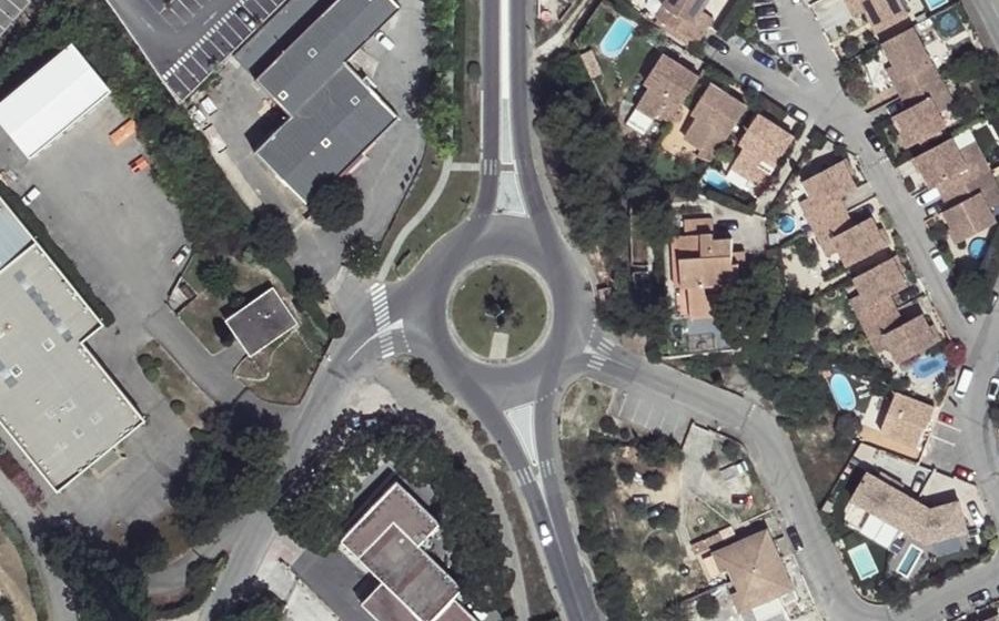 Vue aérienne du Rond-point anonyme n°3627711