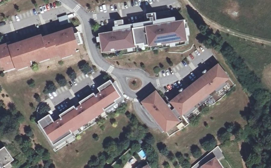 Vue aérienne du Rond-point anonyme n°362786962
