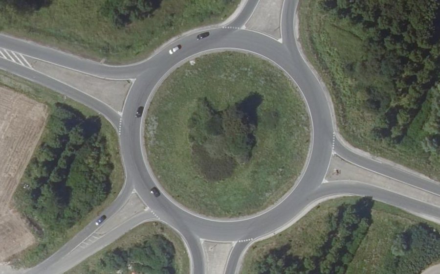 Vue aérienne du Rond-point anonyme n°36539453