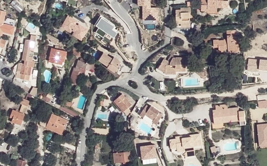 Vue aérienne du Rond-point anonyme n°365953126