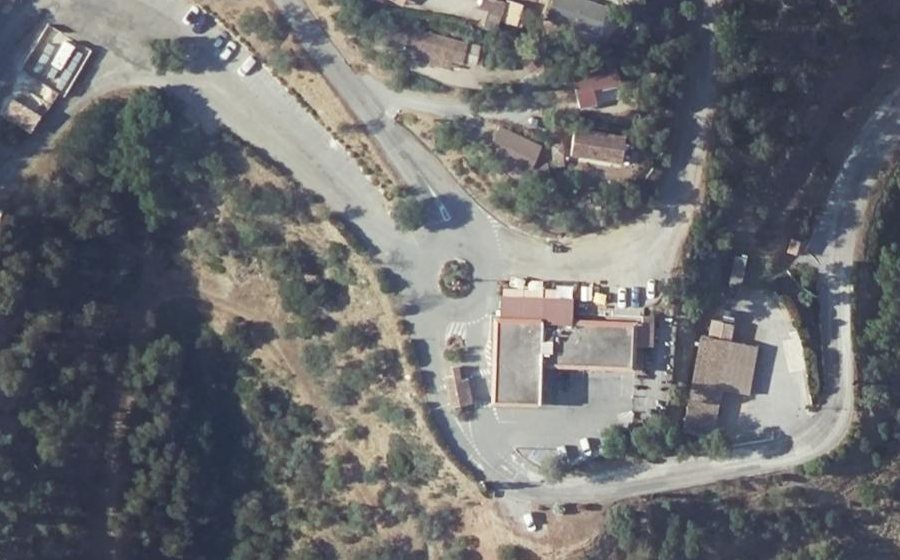 Vue aérienne du Rond-point anonyme n°366922808