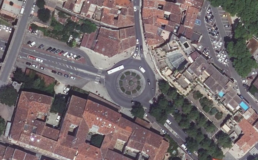 Vue aérienne du Giratoire des Tontons Flingueurs