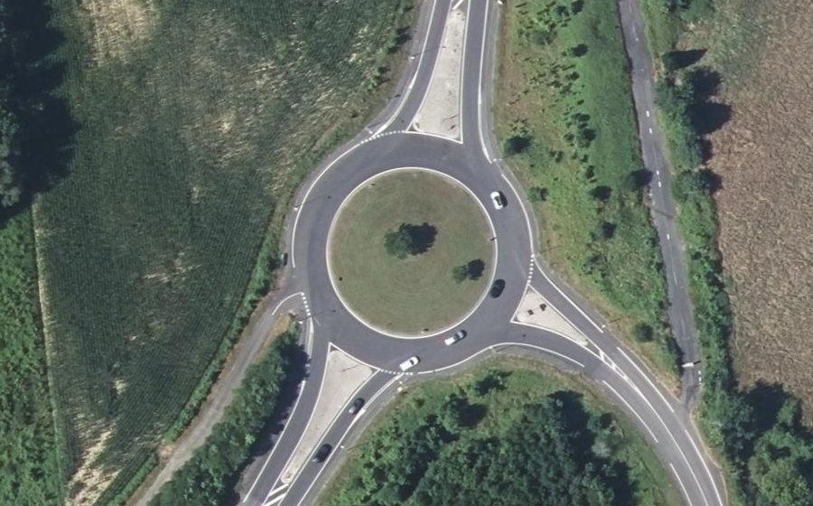Vue aérienne du Rond-point anonyme n°36835730