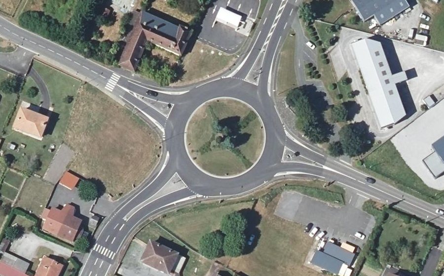 Vue aérienne du Rond-point anonyme n°36929007