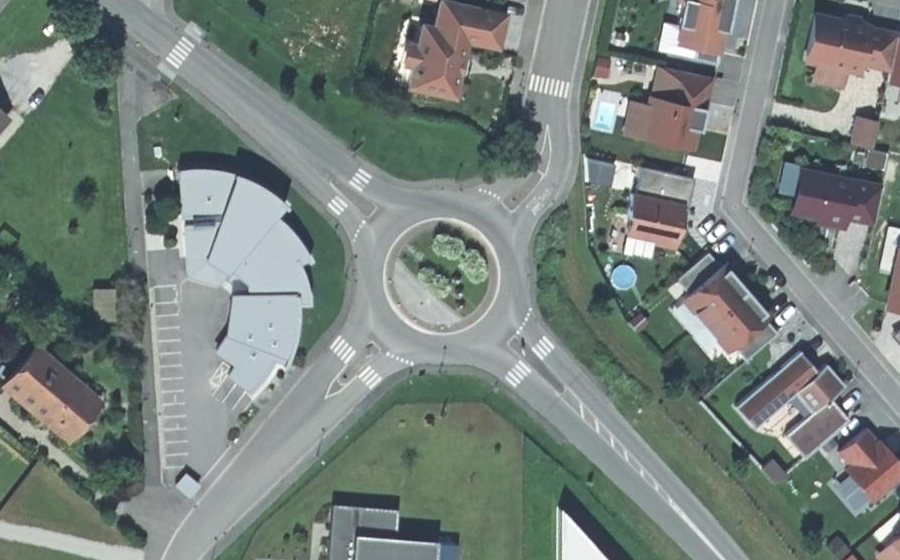 Vue aérienne du Rond-point anonyme n°3692902