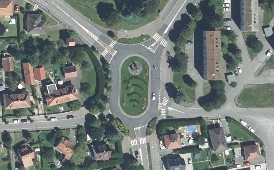 Vue aérienne du Rond-point anonyme n°3693515