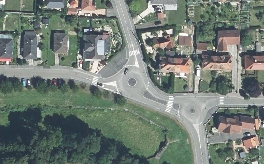 Vue aérienne du Rond-point anonyme n°3693516