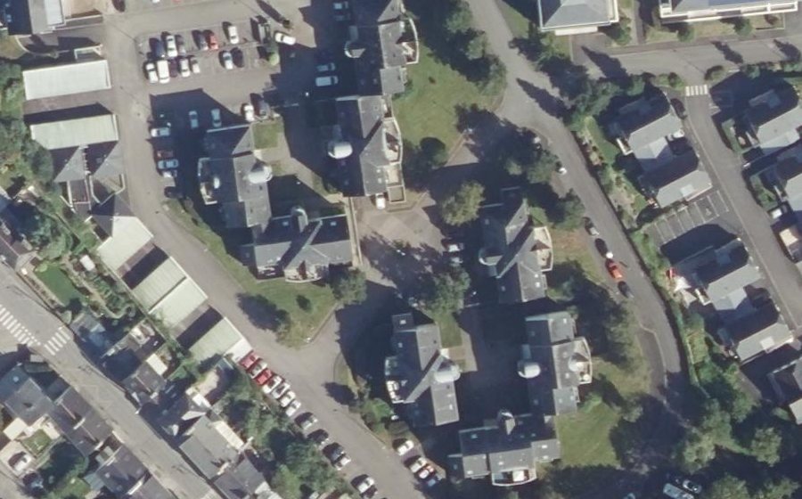 Vue aérienne du Rond-point anonyme n°369596858