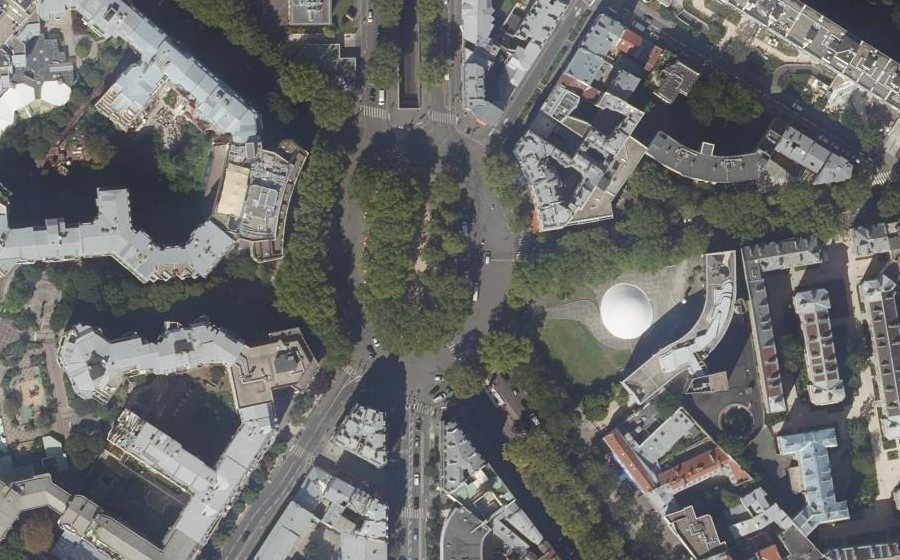 Vue aérienne du Place du Colonel Fabien
