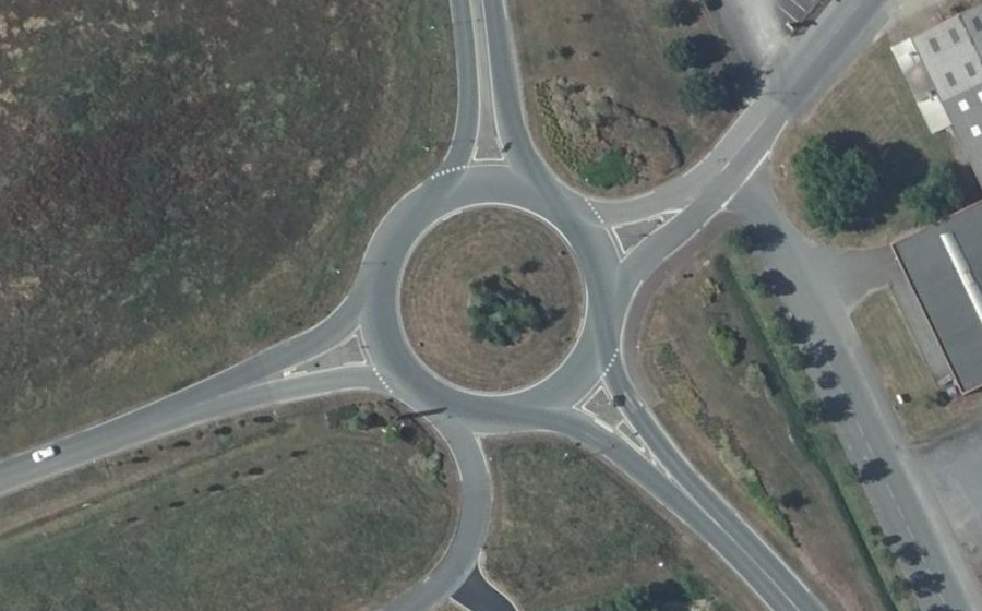 Vue aérienne du Giratoire les Marches de Bretagne