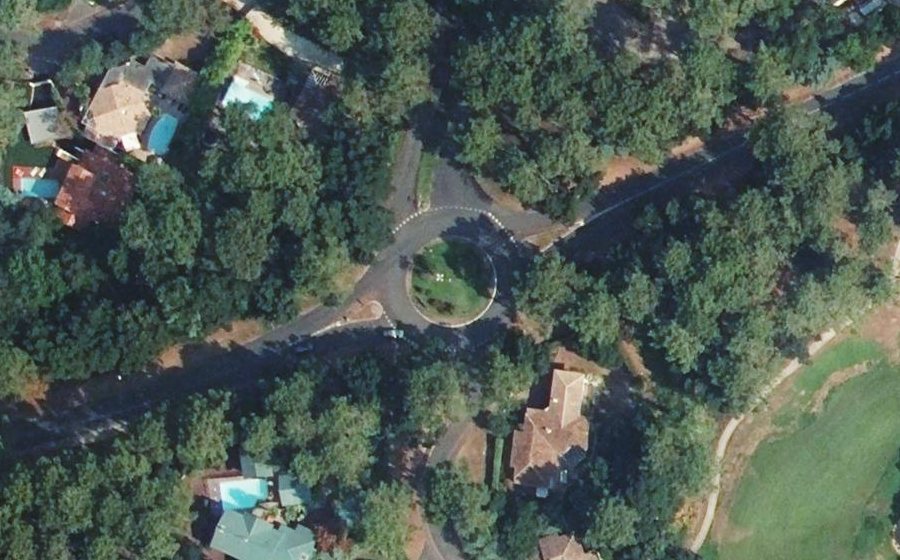 Vue aérienne du Rond-point anonyme n°373307019