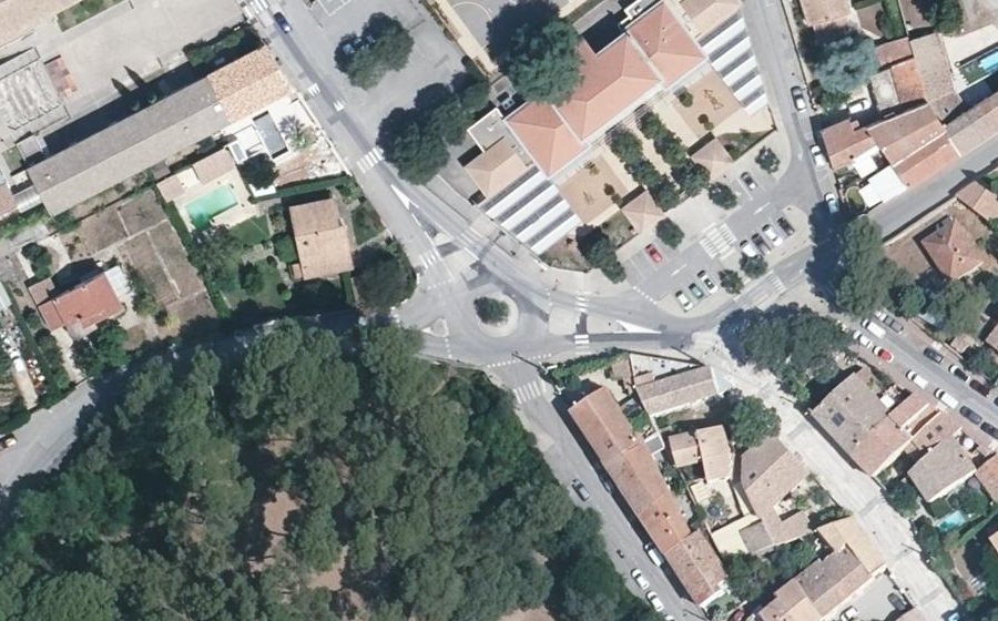 Vue aérienne du Rond point Melvin Jones