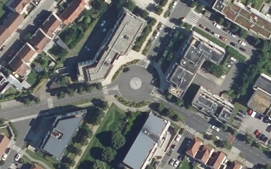 Vue aérienne du Rond-Point Amyot d'Inville