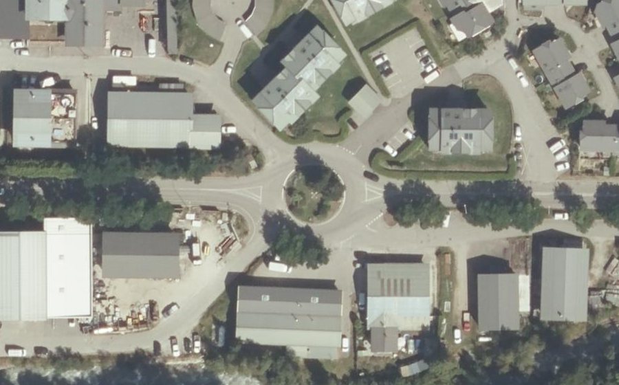 Vue aérienne du Rond-point anonyme n°37879745